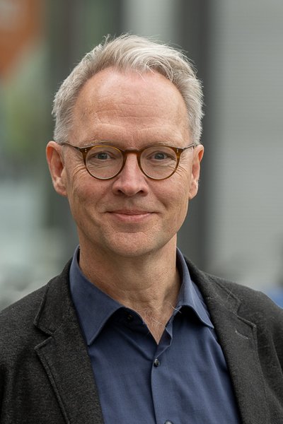 Ein Bild von Prof. Dr. Tilo Wesche.