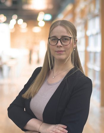 Ein Bild von Dr. Lara Rössig.