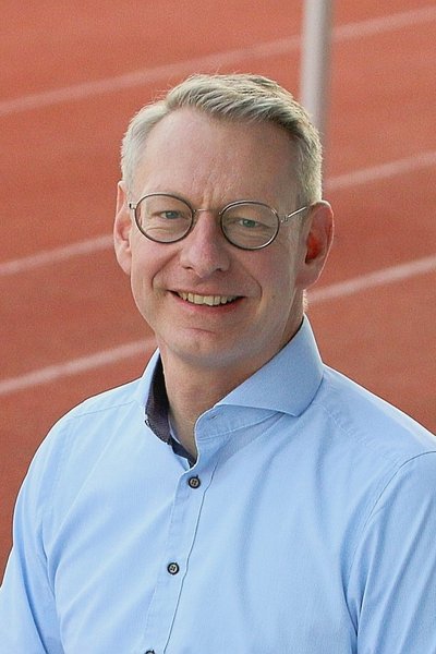 Ein Bild von Prof. Dr. Christoph Breuer.