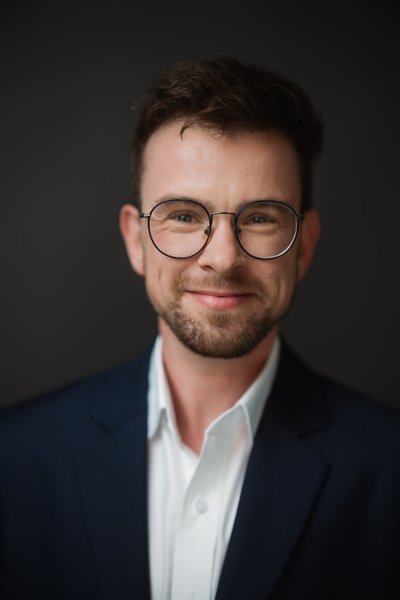 Ein Bild von Dr. Robin K. Saalfeld.